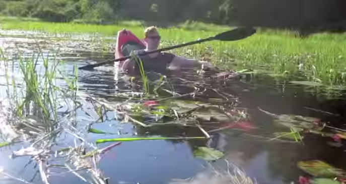 Ceci est probablement la vidéo de kayak la plus drôle ever. Much Fail. [Vidéo]