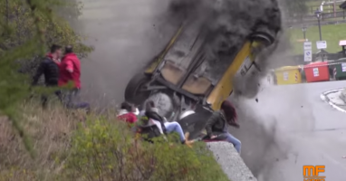 Real life 'Final Destination' Car Crash at a Rallye in Italy: [Video]